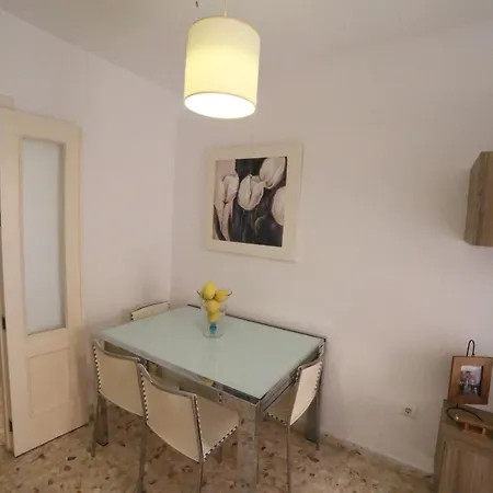 Apartment Luchana 15 *